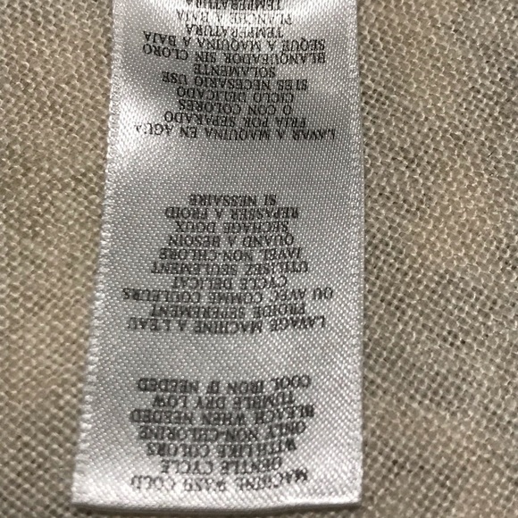 BCBG POLKA DOT TOP! Size S - Picture 6 of 6